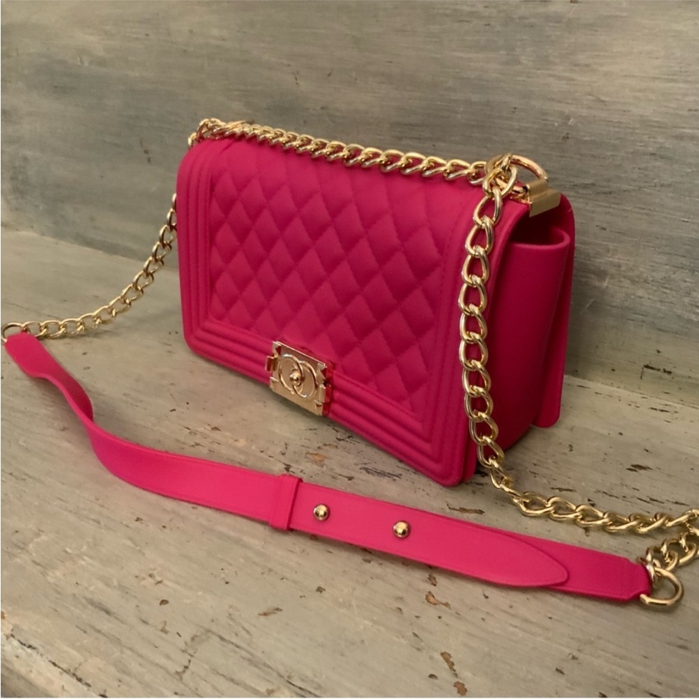 Elegant Deep Pink or Red Jelly Quilted Gold Chain Flap Bag Designer Look! - Picture 7 of 9